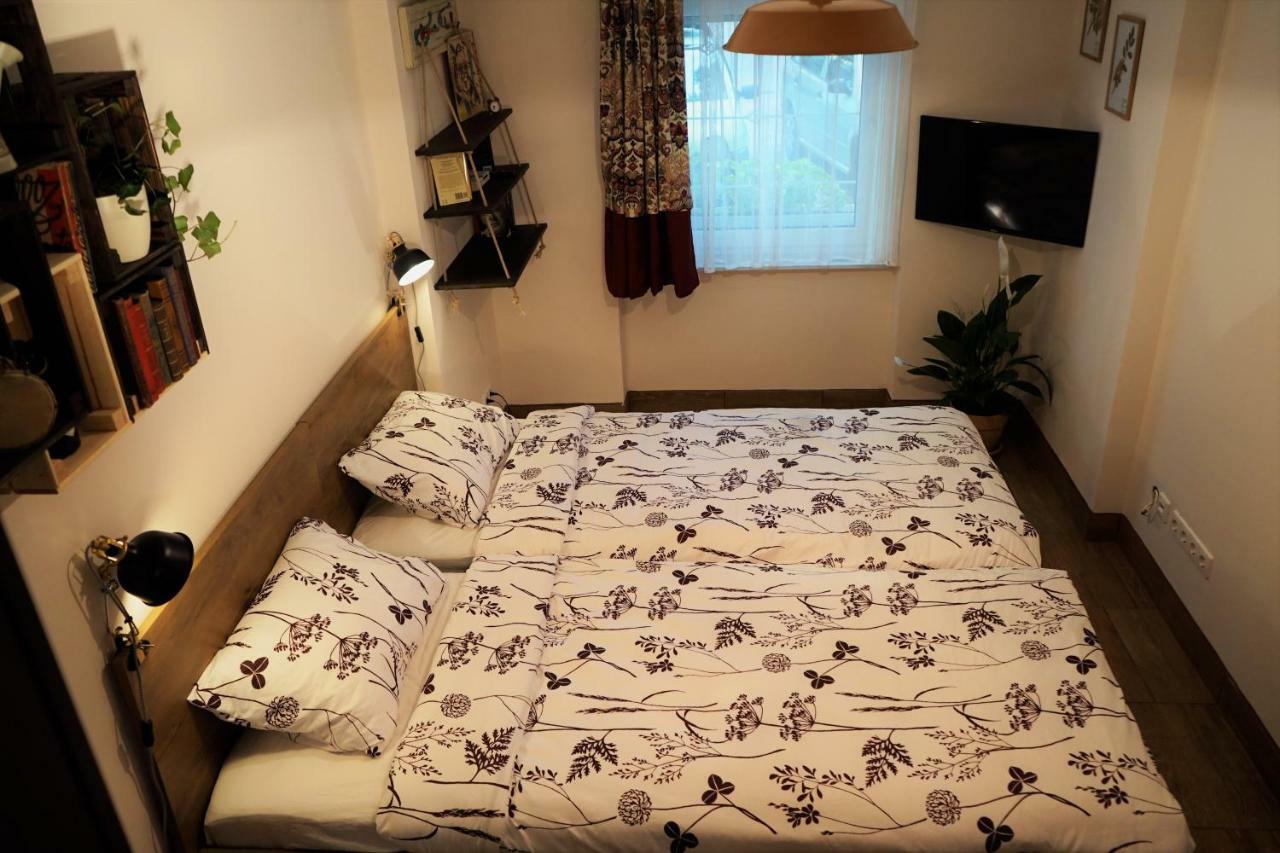 Momo'S Studio Apartment 萨格勒布 外观 照片