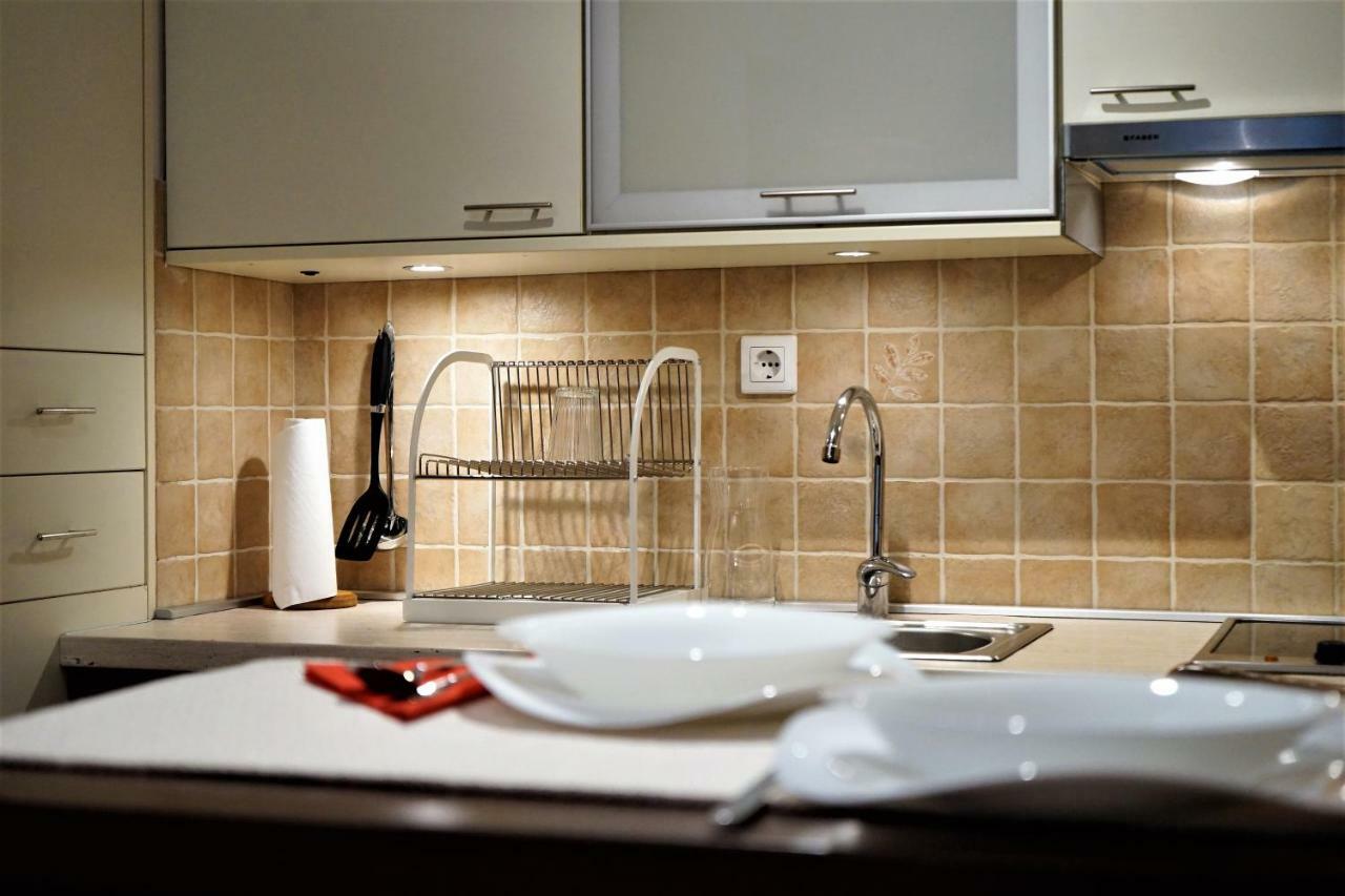 Momo'S Studio Apartment 萨格勒布 外观 照片